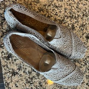 Tom’s lace shoes 10